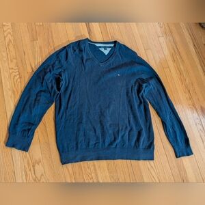 Tommy Hilfiger Men's Navy V-Neck Sweater
